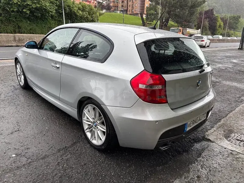 Usado BMW 120 177 CV (130 kW) 2008 Gris / plata Utilitario