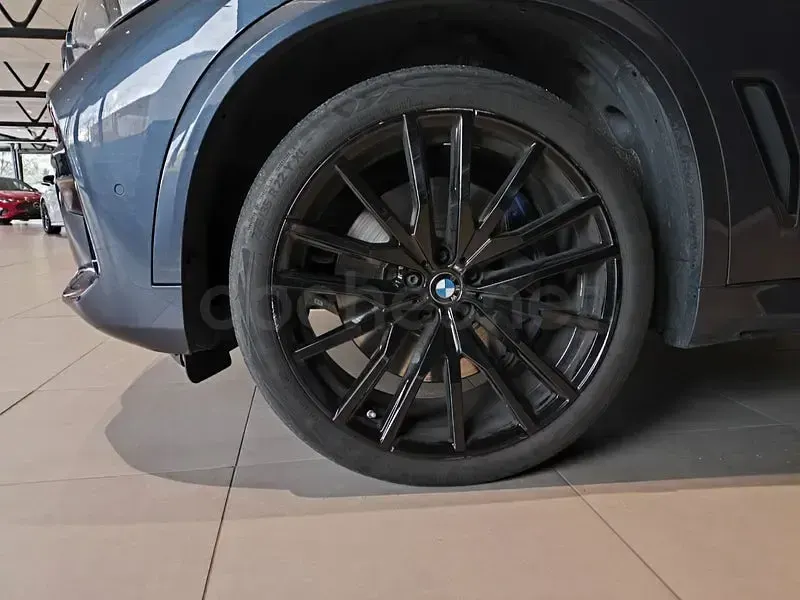 Usado BMW X5 340 CV (250 kW) 2021 Gris / plata SUV