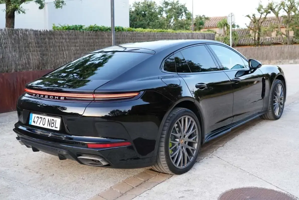 Usado Porsche Panamera 4 470 CV (345 kW) 2025 Negro Utilitario