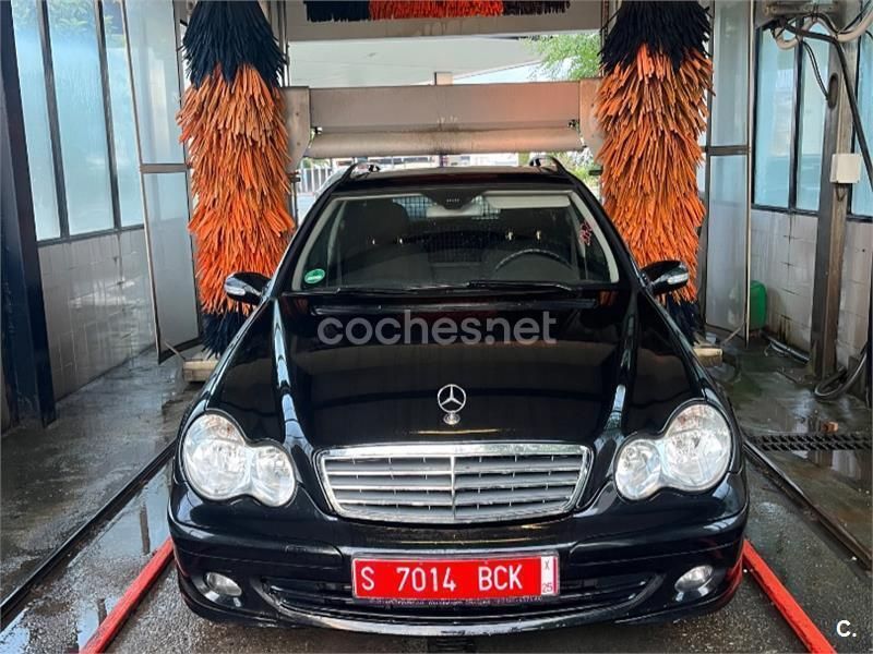 Negro Usado 2006 Mercedes C220 Classic Familiar | 5990 € (Un poco caro) - Imagen 1/4