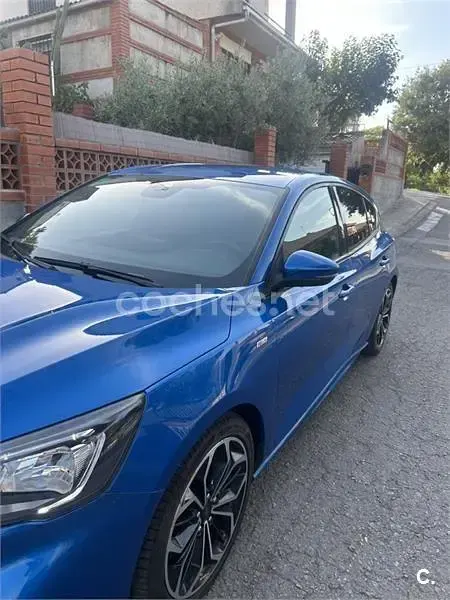 Usado Ford Focus ST-Line X 125 CV (91 kW) 2021 Azul Berlina