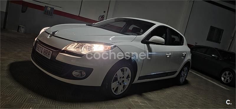 Blanco Usado 2013 Renault Mégane Dynamique Berlina | 7800 € (Precio justo) - Imagen 1/4