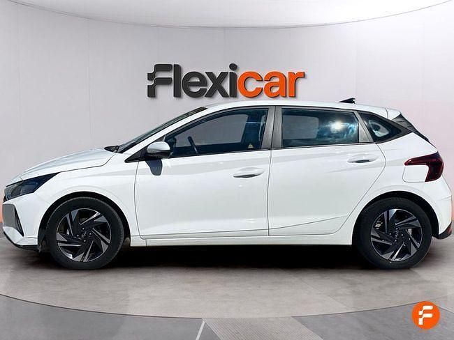 Usado Hyundai i20 84 CV (61 kW) 2021 Blanco Utilitario