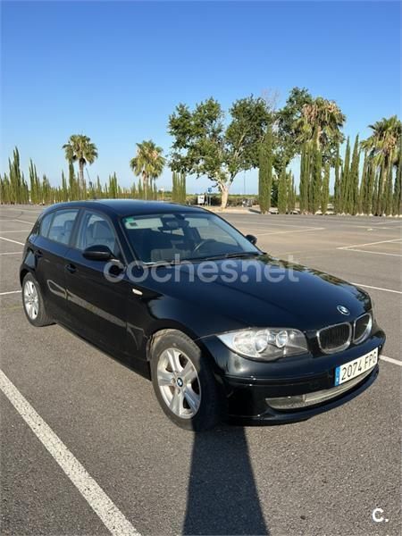 Usado BMW 120 163 CV (119 kW) 2007 Negro Utilitario