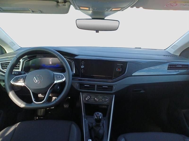 Usado VW Polo Life 95 CV (69 kW) 2022 Gris Utilitario