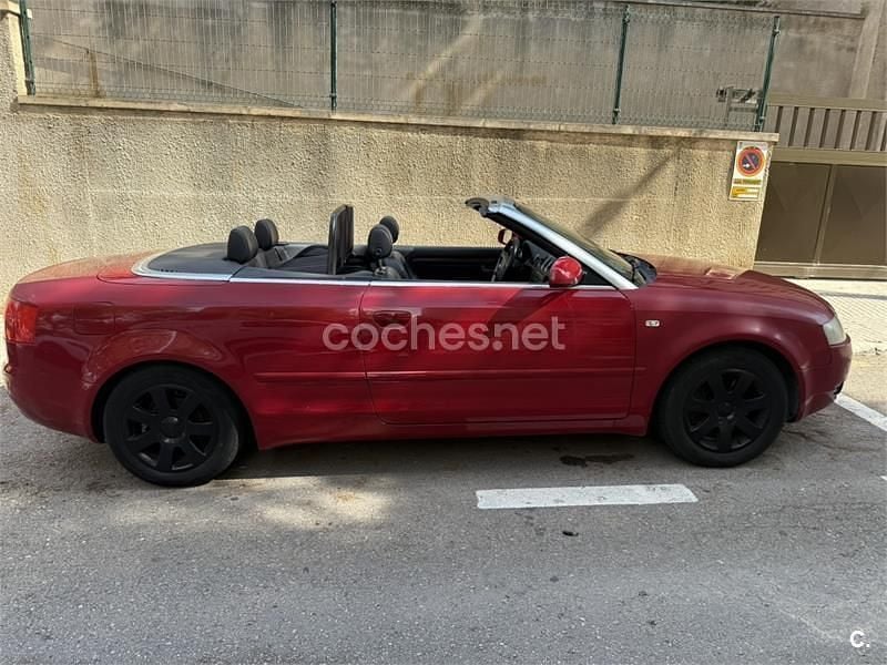 Usado Audi A4 Cabriolet 163 CV (119 kW) 2003 Rojo Descapotable
