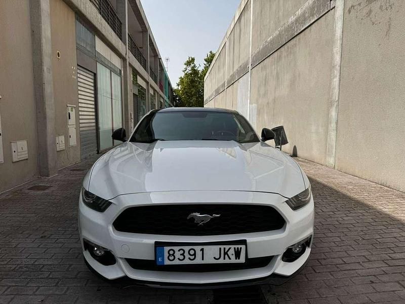 Usado Ford Mustang Fastback 314 CV (230 kW) 2017 Blanco Coupe