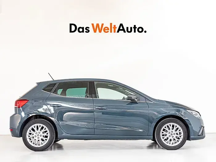 Usado Seat Ibiza 115 CV (84 kW) 2025 Azul Utilitario