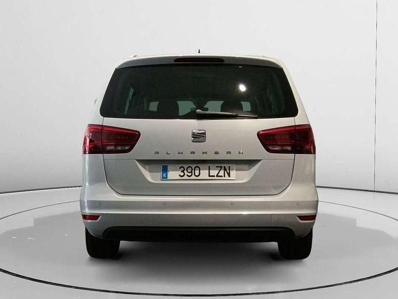 Usado Seat Alhambra Style 151 CV (111 kW) 2022 Gris Monovolumen