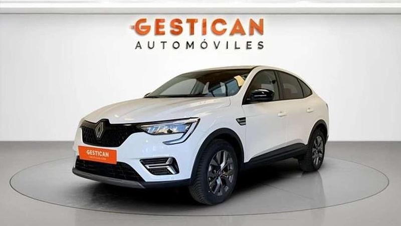Käytetty Renault Arkana Evolution 145 HP (106 kW) 2025 Valkoinen Katumaasturi