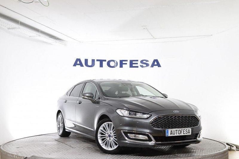 Usado Ford Mondeo Vignale 187 CV (137 kW) 2018 Gris titanio Berlina