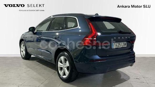 Usado Volvo XC60 Momentum 197 CV (144 kW) 2021 Azul SUV