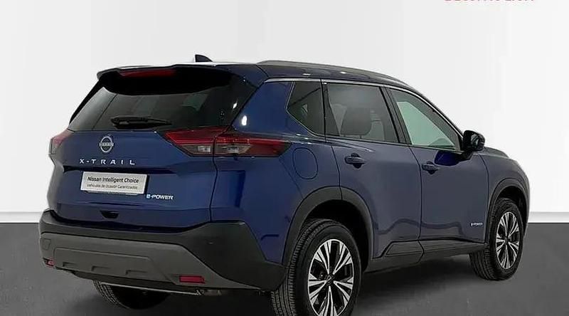 Usado Nissan X-Trail N-Connecta 204 CV (150 kW) 2024 Tokyo blue negro SUV