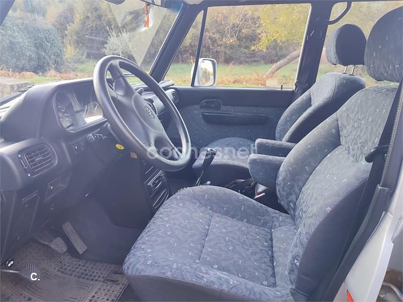 Usado Galloper Exceed 105 CV (77 kW) 1999 Gris / plata SUV