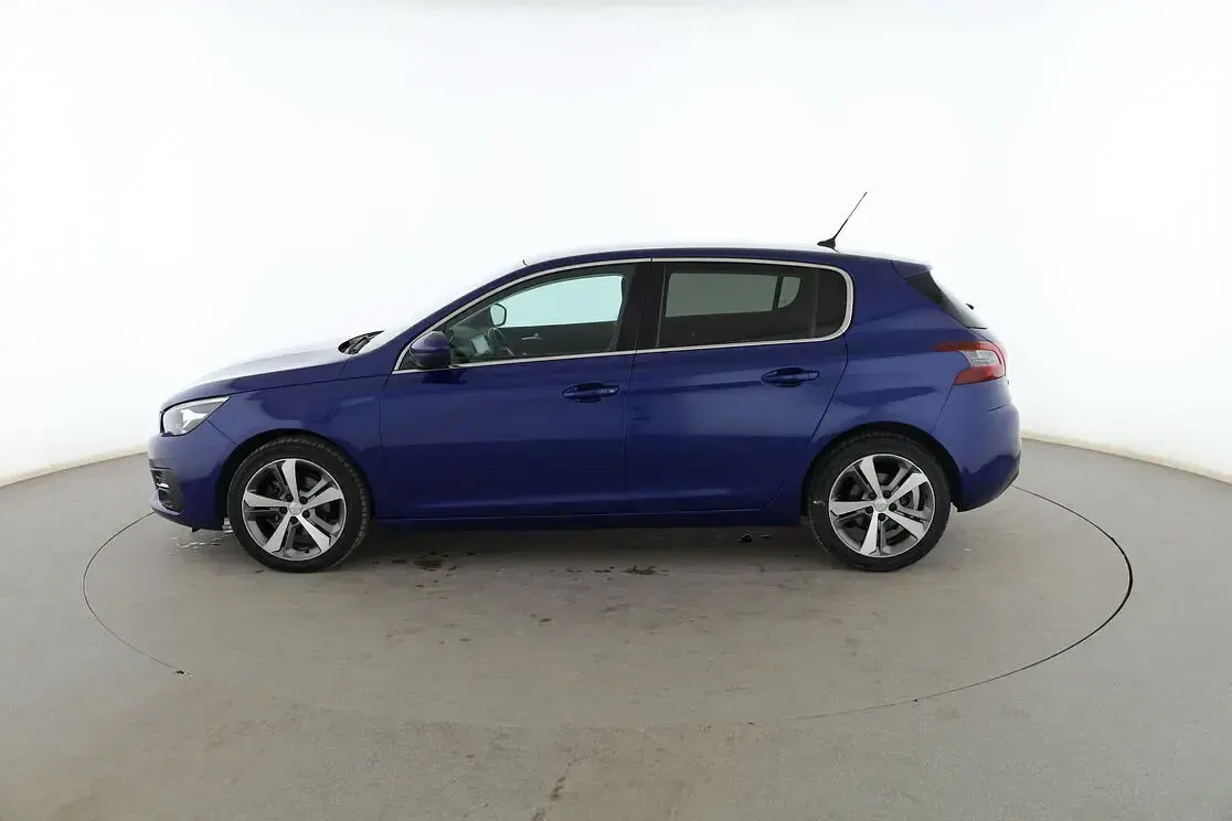 Usado Peugeot 308 Allure 130 CV (95 kW) 2018 Azul Berlina