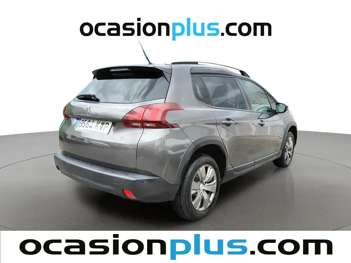 Usado Peugeot 2008 Signature Sky 82 CV (60 kW) 2019 Gris SUV