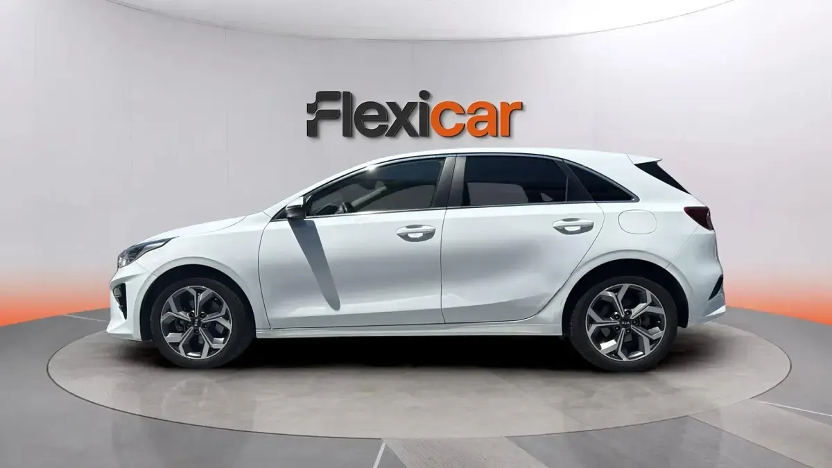 Usado Kia Ceed 136 CV (100 kW) 2020 Blanco Utilitario