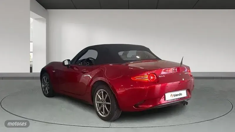 Nuevo Mazda MX5 Exclusive-Line 132 CV (97 kW) 2026 Rojo Descapotable