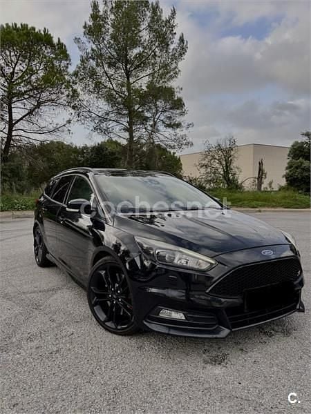 Usado Ford Focus ST 185 CV (136 kW) 2015 Negro Familiar
