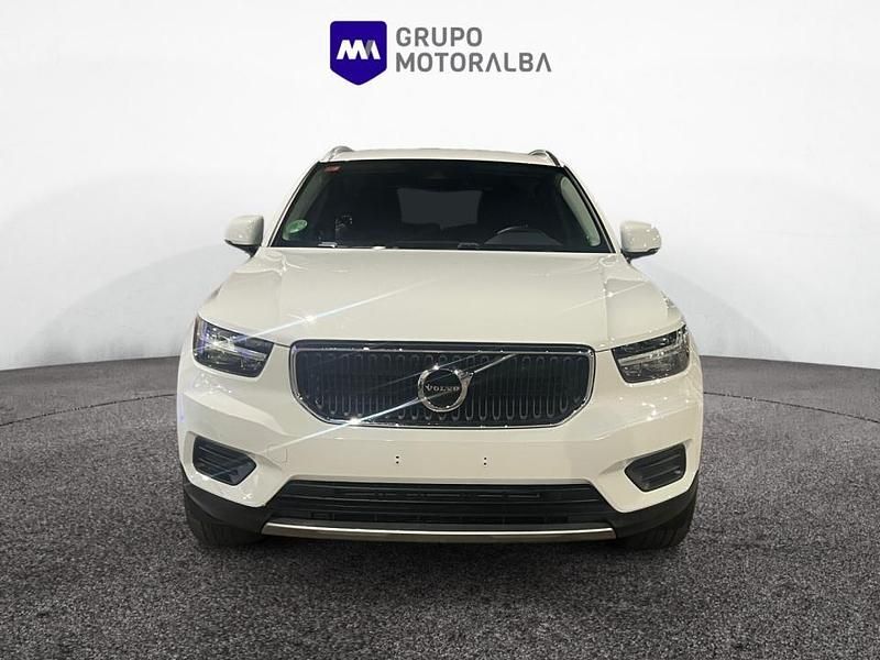 Usado Volvo XC40 Momentum 163 CV (119 kW) 2021 Blanco SUV