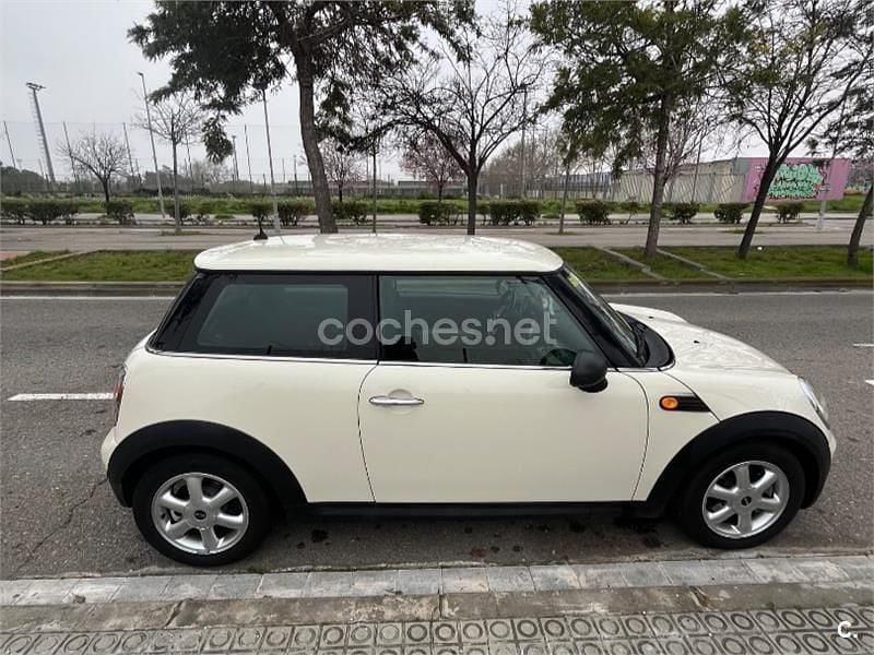 Usado Mini ONE 90 CV (66 kW) 2008 Beige Utilitario