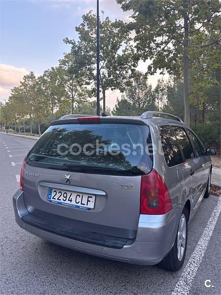 Gris / plata Usado 2003 Peugeot 307 Familiar | 2500 € (Precio justo) - Imagen 1/4