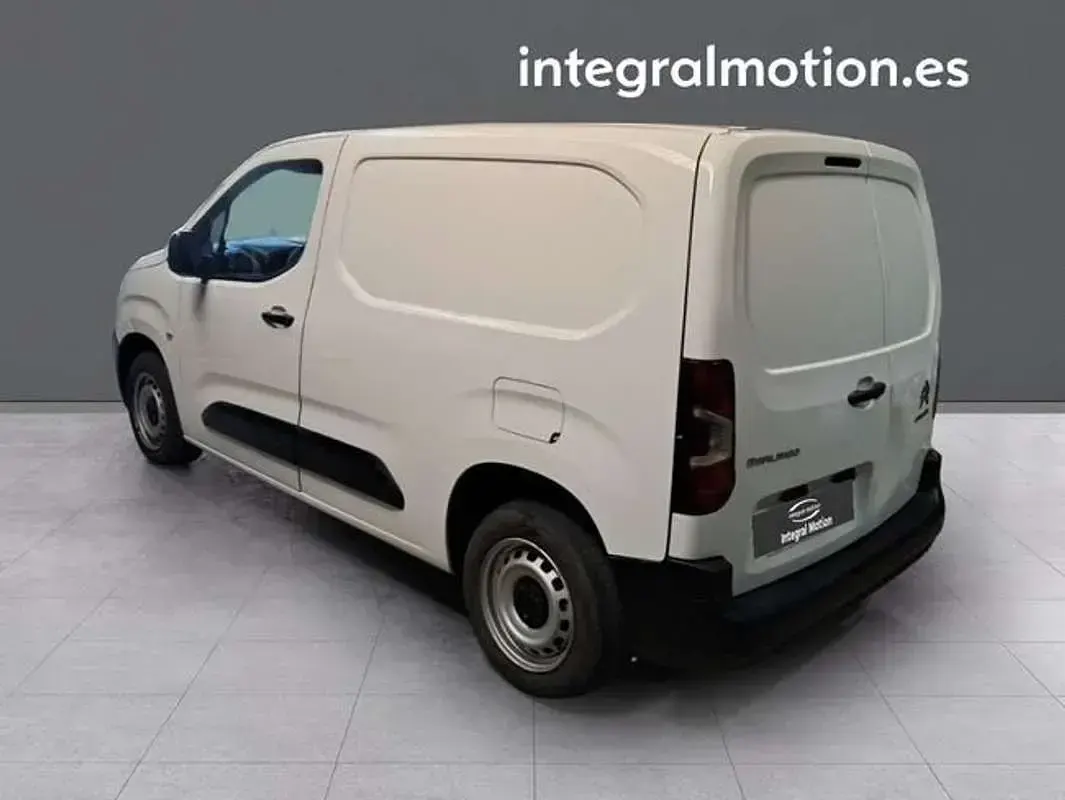 Usado Citroën Berlingo 102 CV (75 kW) 2021 Blanco Monovolumen
