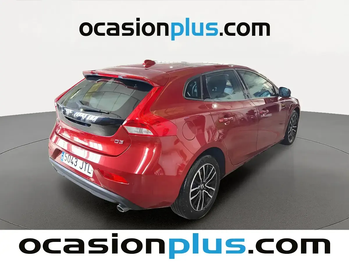 Usado Volvo V40 Momentum 150 CV (110 kW) 2016 Rojo