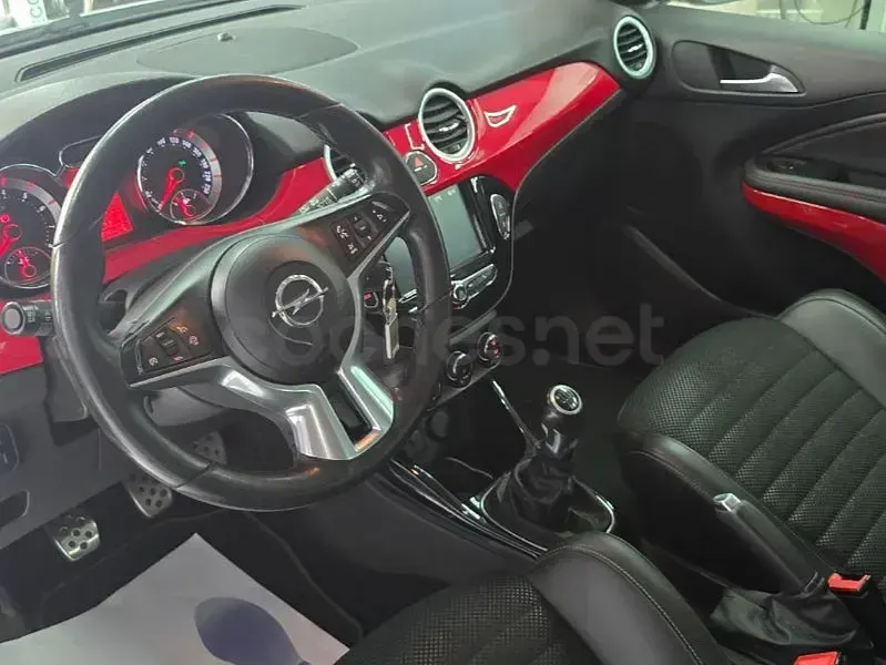 Usado Opel Adam Rocks 150 CV (110 kW) 2017 Blanco Utilitario