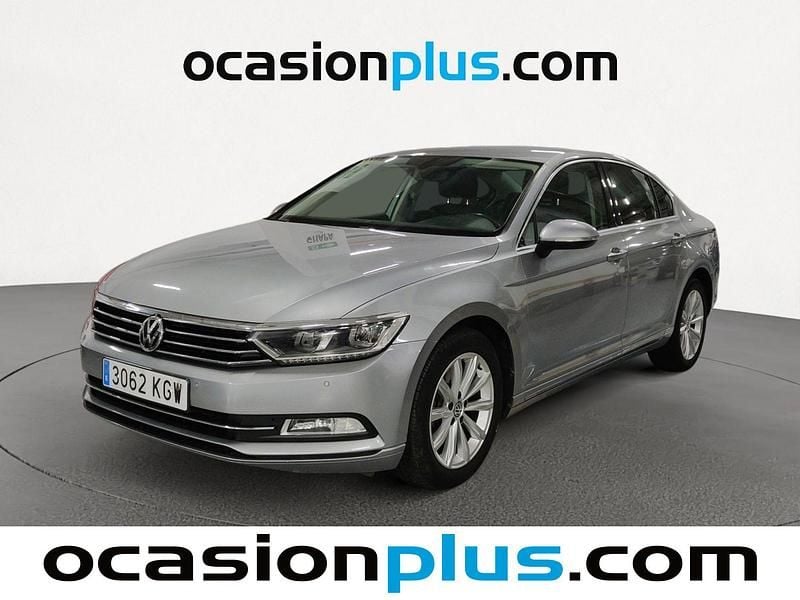 Gris plata Usado 2018 VW Passat Advance Berlina | 16.355 € (Buen precio) - Imagen 1/4