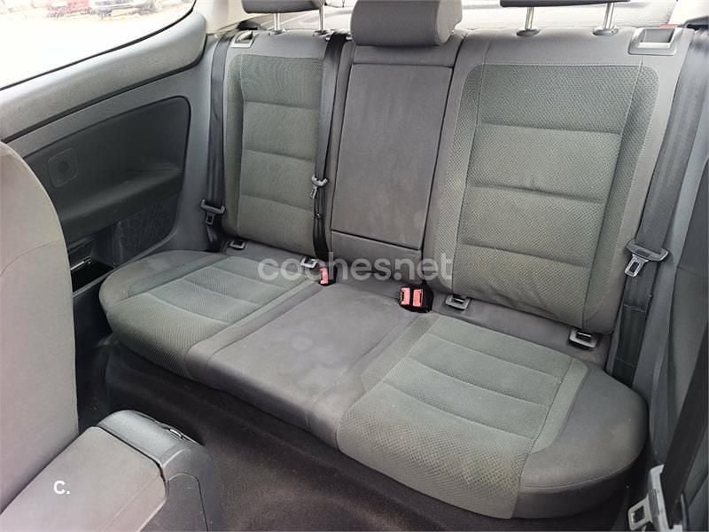 Usado VW Golf IV Trendline 115 CV (84 kW) 2004 Negro Berlina