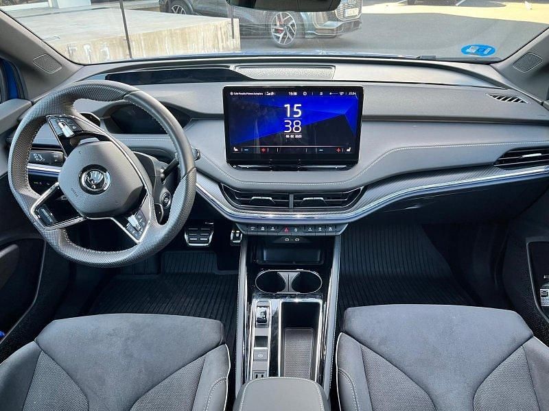 Usado Skoda Enyaq iV SportLine 150 kW (204 CV) 2024 Azul race metalizado SUV