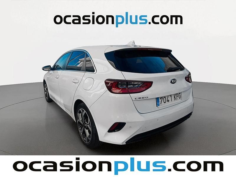 Usado Kia Ceed 100 CV (73 kW) 2018 Blanco Utilitario