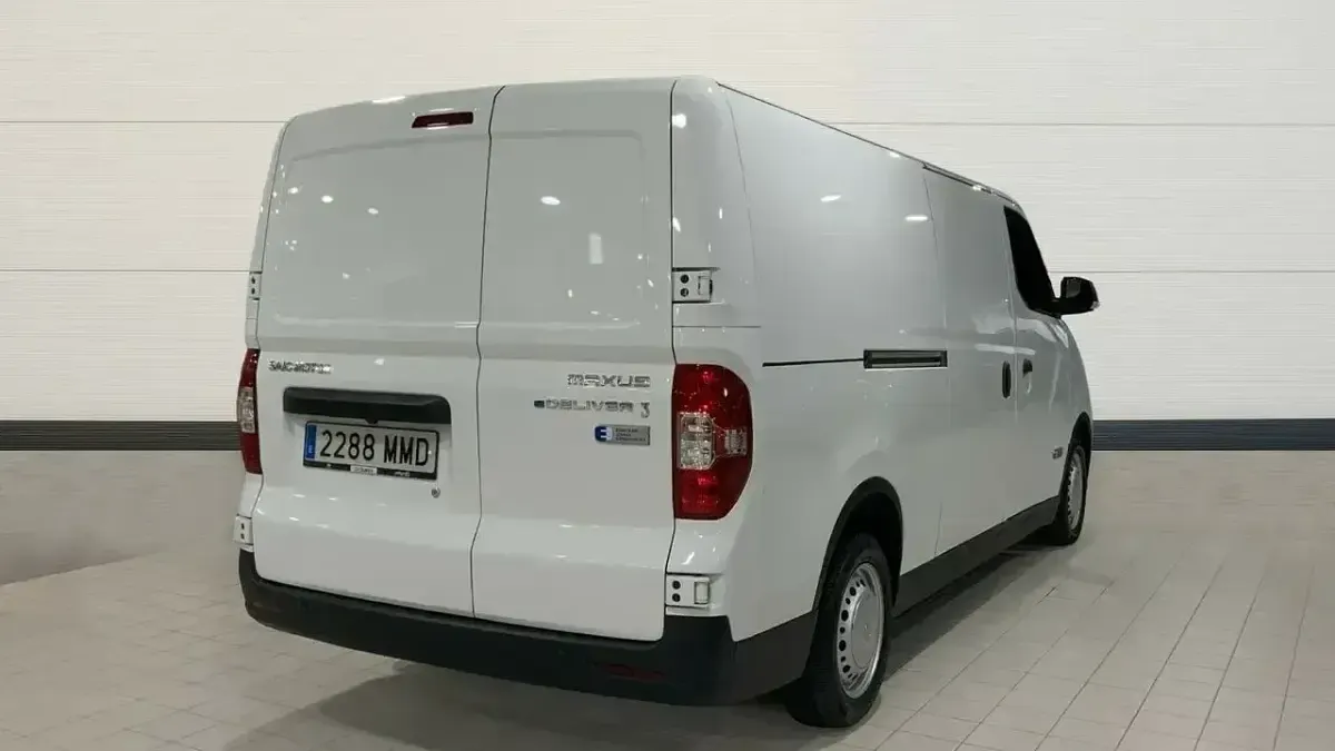 Usado Maxus eDeliver 3 89 kW (122 CV) 2023 Blanco Van