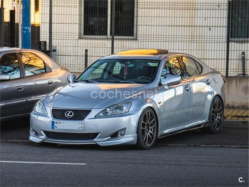 Gris / plata Usado 2006 Lexus IS250 Sport Line Berlina | 14.000 € (Caro) - Imagen 1/4