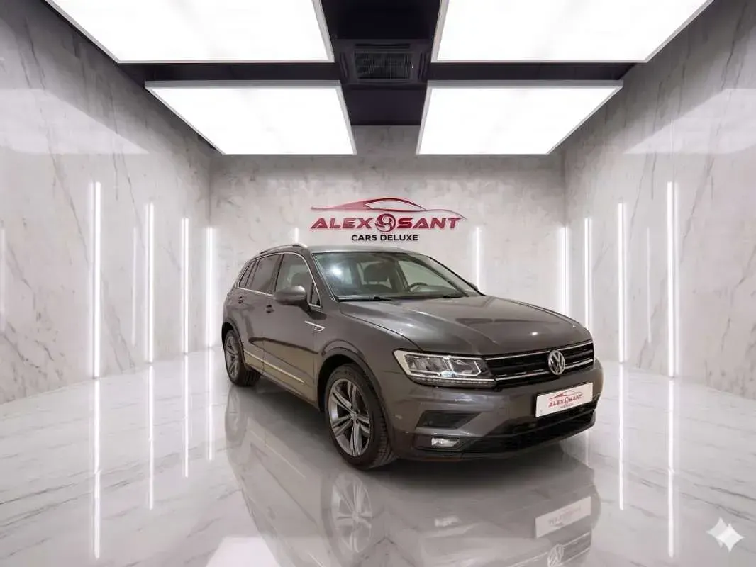 Usado VW Tiguan Allspace Sportline 150 CV (110 kW) 2019 Gris SUV