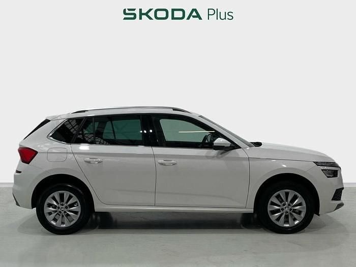 Usado Skoda Kamiq Ambition 110 CV (80 kW) 2022 Blanco SUV