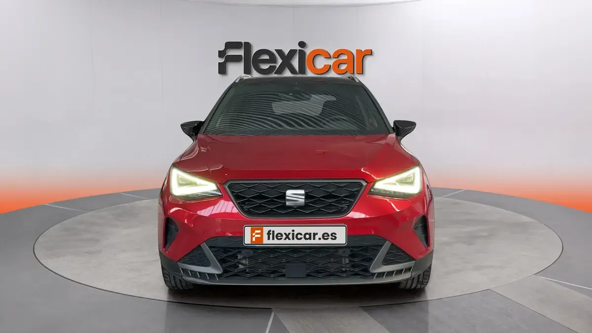 Usado Seat Arona FR 150 CV (110 kW) 2023 Rojo SUV