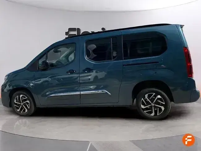 Usado Toyota Proace Verso Active 131 CV (96 kW) 2025 Verde Familiar