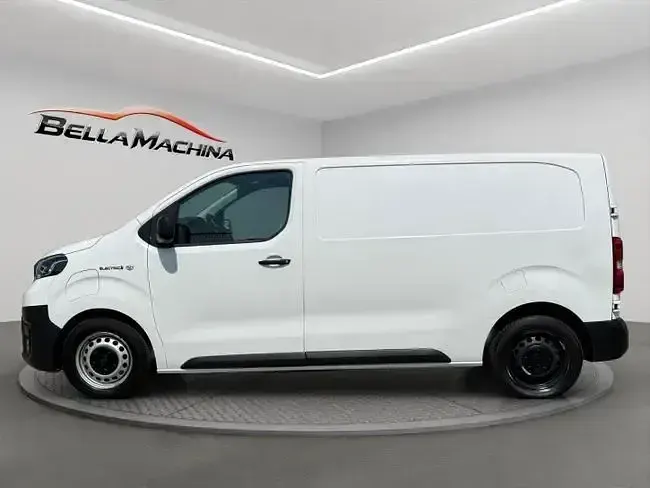 Usado Toyota Proace 100 kW (136 CV) 2022 Blanco Monovolumen