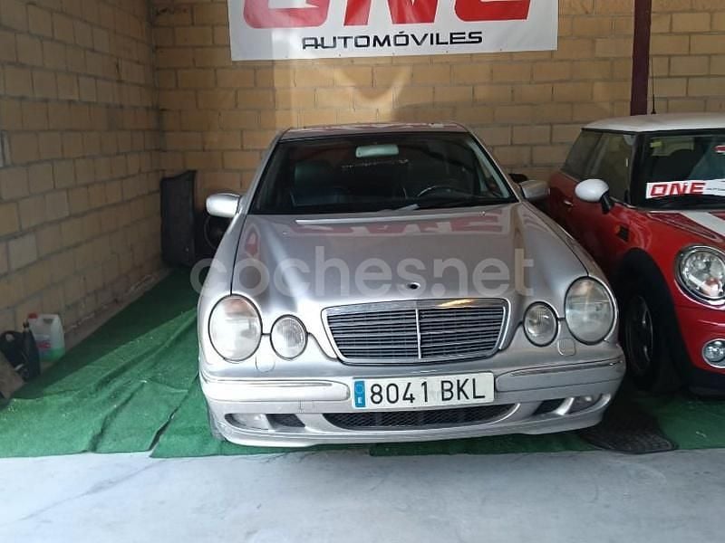 Gris / plata Usado 2001 Mercedes E320 Elegance Berlina | 3099 € (Buen precio) - Imagen 1/4