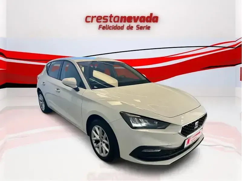 Usado Seat Leon Style 110 CV (80 kW) 2022 Blanco