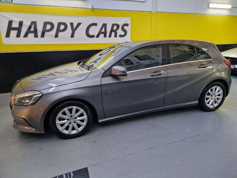 Gris Usado 2016 Mercedes A180 Style Utilitario | 13.999 € (Precio justo) - Imagen 1/4
