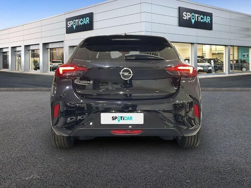 Usado Opel Corsa-e 114 kW (156 CV) 2023 Negro Utilitario