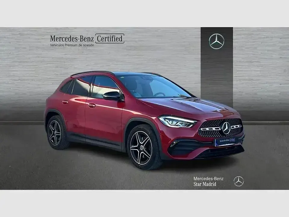 Usado Mercedes GLA200 163 CV (119 kW) 2020 Rojo SUV