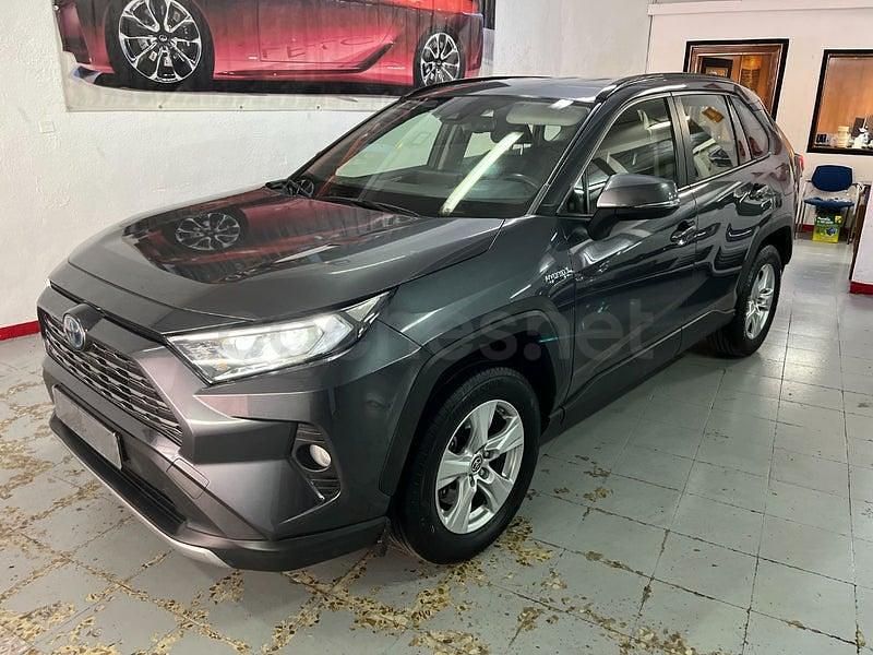 Usado Toyota RAV4 Hybrid Style 218 CV (160 kW) 2021 Gris / plata SUV