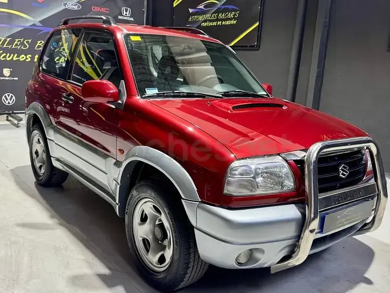 Usado Suzuki Grand Vitara 110 CV (80 kW) 2005 Granate SUV