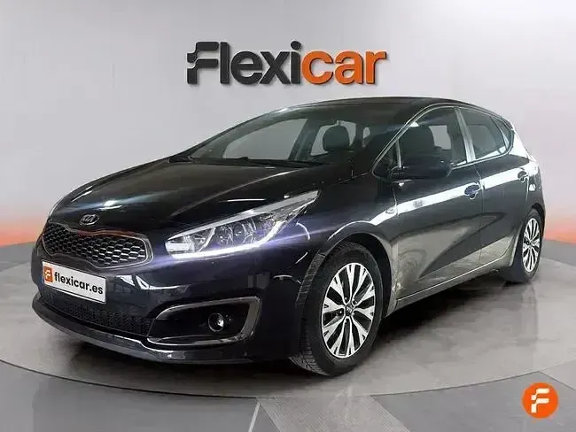 Usado Kia Ceed 100 CV (73 kW) 2017 Negro Utilitario