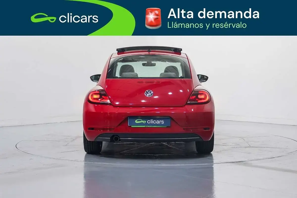 Usado VW Beetle Design 110 CV (80 kW) 2017 Rojo Utilitario