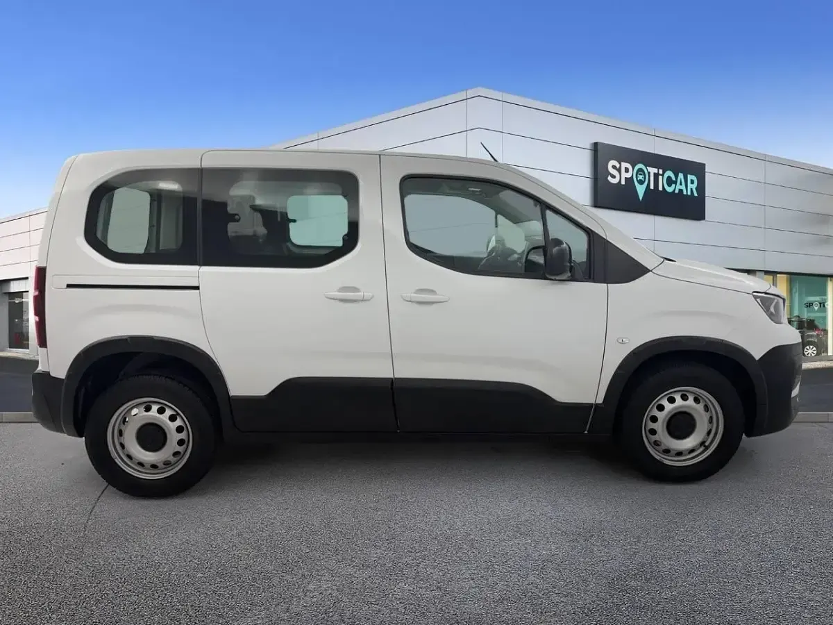 Usado Peugeot Rifter Business-Line 100 CV (73 kW) 2023 Blanco Monovolumen